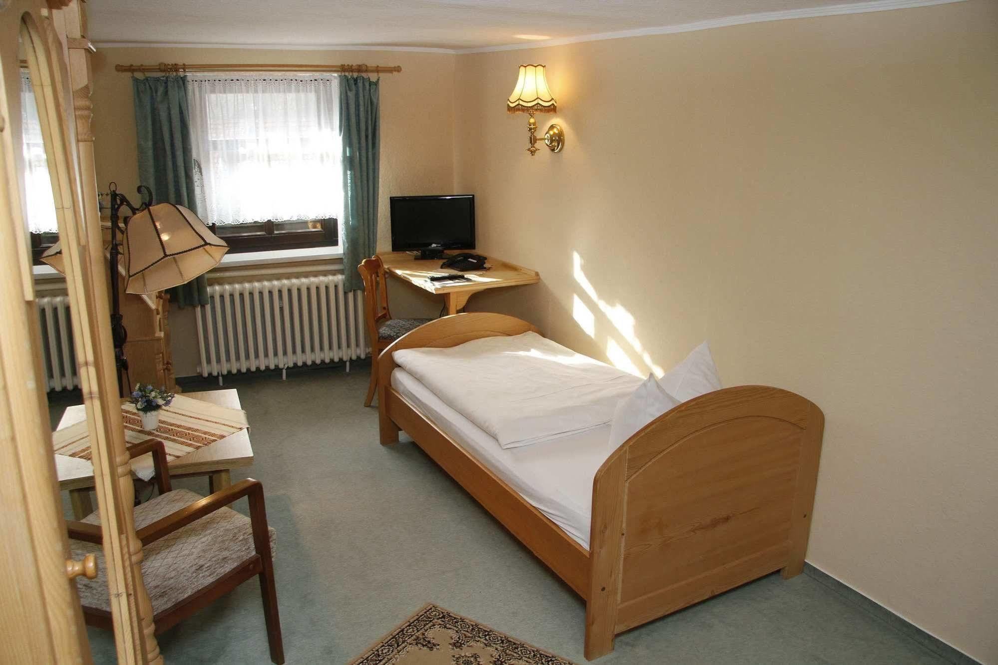 Hotel Zum Buergergarten Stolberg  Екстер'єр фото