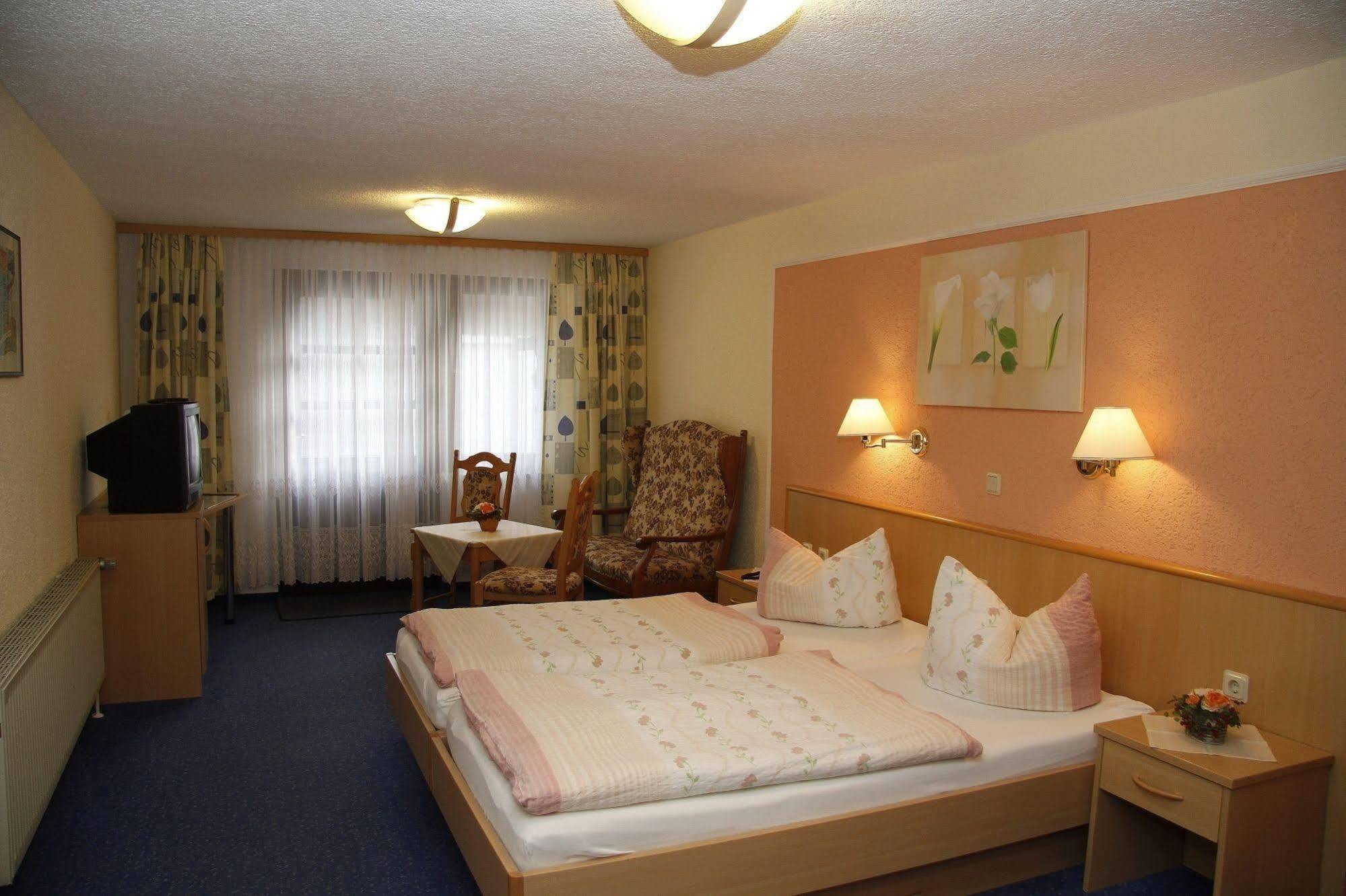 Hotel Zum Buergergarten Stolberg  Екстер'єр фото